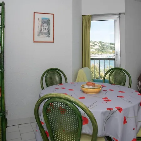 Location T2 Au Lavandou, Et Parking Prive, Pour 4 Pers Apartment *